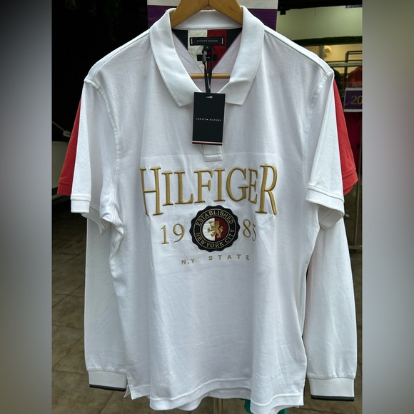 TOMMY HILFIGER T-SHIRT - Picture 2 of 6